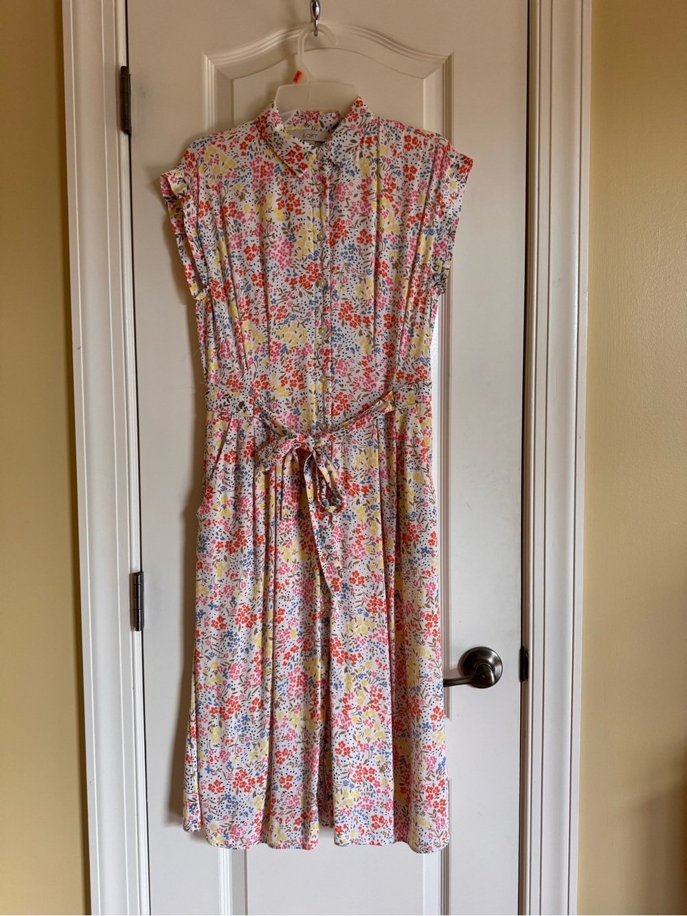 LOFT White Floral Tie-Waist Midi Button Up Shirt Dress w POCKETS !  Cap sleeve.